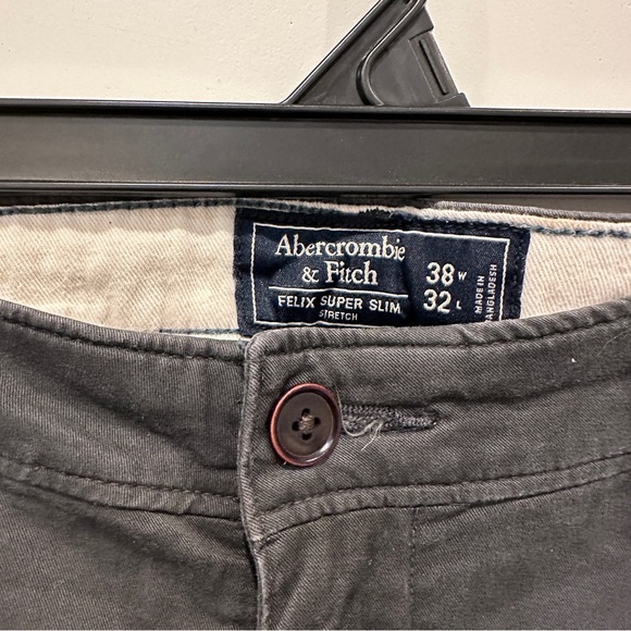Abercrombie and Fitch skinny chino pants - Picture 2 of 4